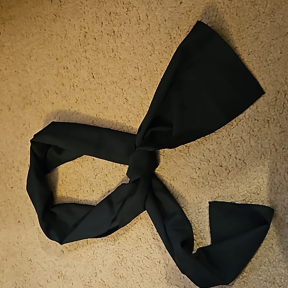 VIntage Black Oblong Scarf - Picture 2 of 2